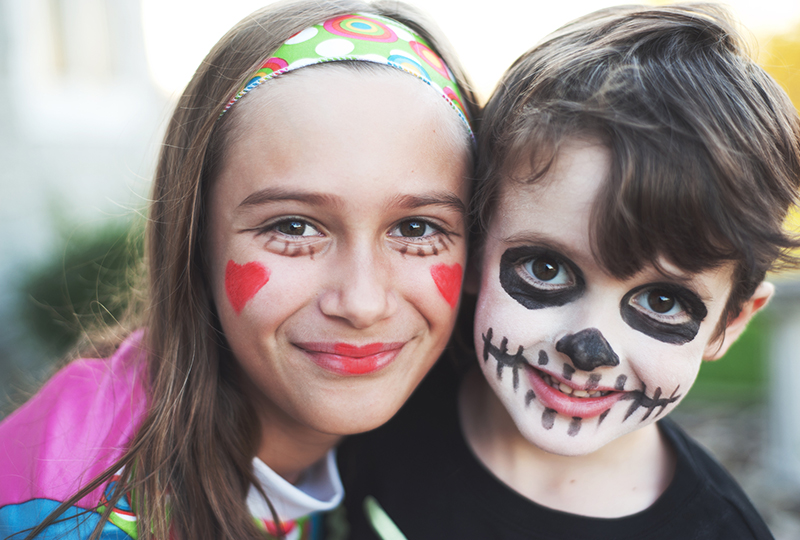 Parents should keep in mind these Halloween costume safety tips for costumes and masks for their children