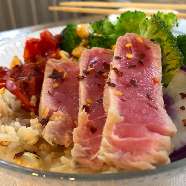 Healthy raw tuna bowl